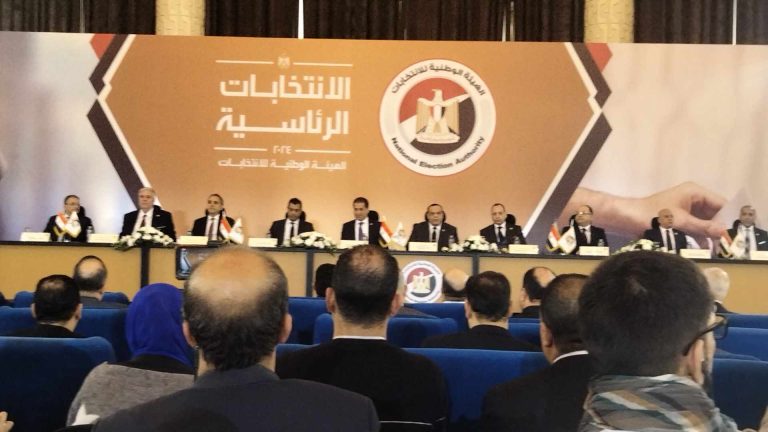 الوطنية للانتخابات تعلن فوز السيسي بولاية رئاسية ثالثة.. وتتجاهل نسب مشاركة المصريين بالخارج