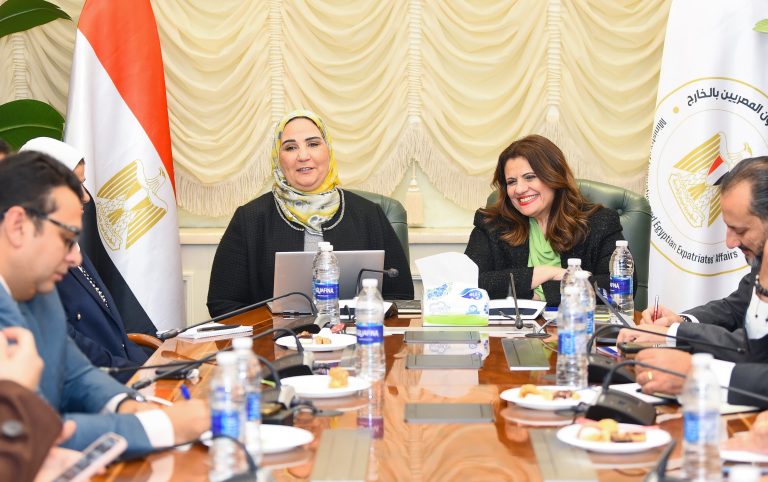 الهجرة والتضامن تبحثان إطلاق صندوق طوارئ المصريين بالخارج