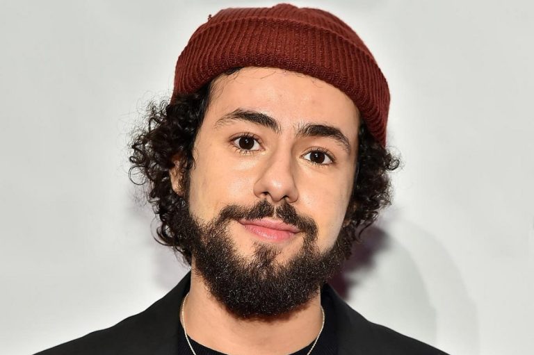الهجرة كانت دافعهم للنجاح.. 5 شباب مصريين لمعت أسماؤهم في بلاد الخواجات