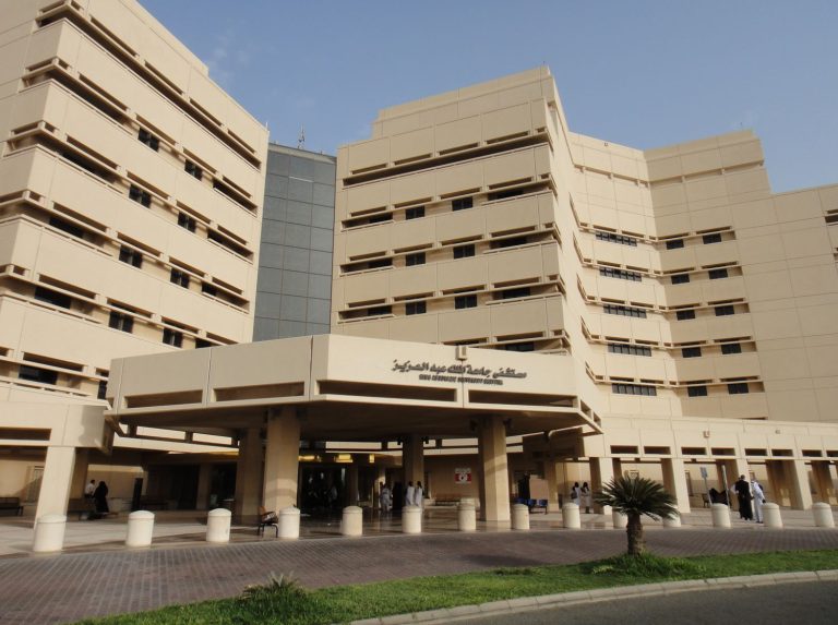 فرصة للطلاب المصريين.. 4 جامعات سعودية تقدم منحًا دراسية مجانية في 2024
