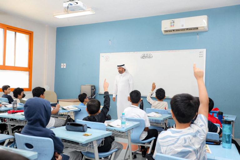 انتهاء الفصل الدراسي الثاني بالسعودية غدًا.. وحقيقة إلغاء الثالث