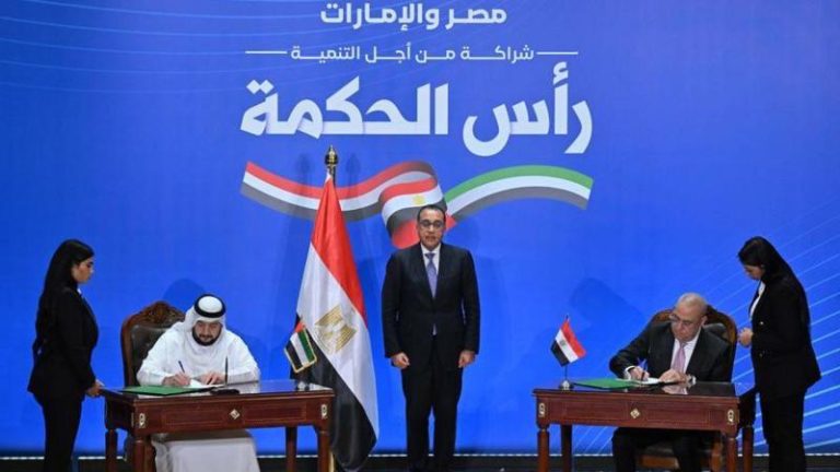 قرار جمهوري بتخصيص 170.8 مليون متر مربع لمشروع رأس الحكمة