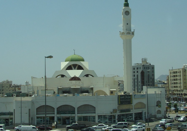 قبل عمرة رمضان.. تعرف على أرخص أسواق الهدايا في المدينة المنورة 