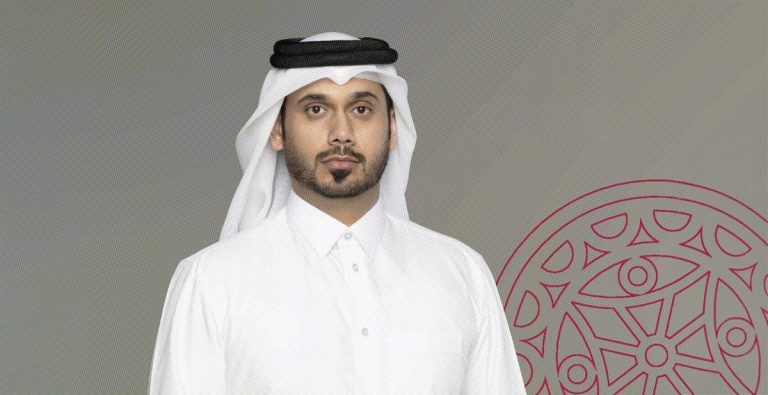 قطر تحدد ضوابط صارمة لارتداء الزي الرسمي للموظفين وفي المناسبات الرسمية.. إليك التفاصيل