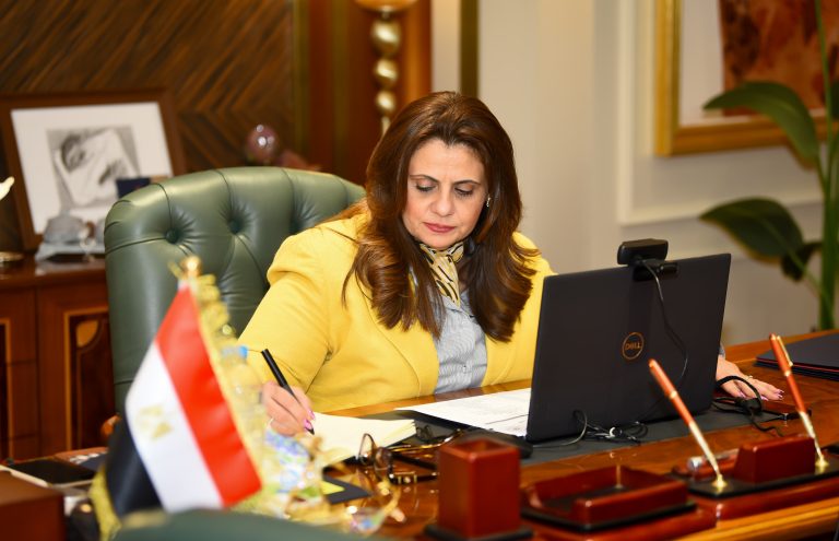 فتح خط طيران بين مصر ومالطا وإعادة تفعيل مبادرة السيارات.. أبرز مطالب الجاليات المصرية بالخارج