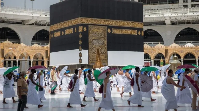 السعودية.. نصائح للحجاج للوقاية من الحرارة أثناء أداء مناسك الحج