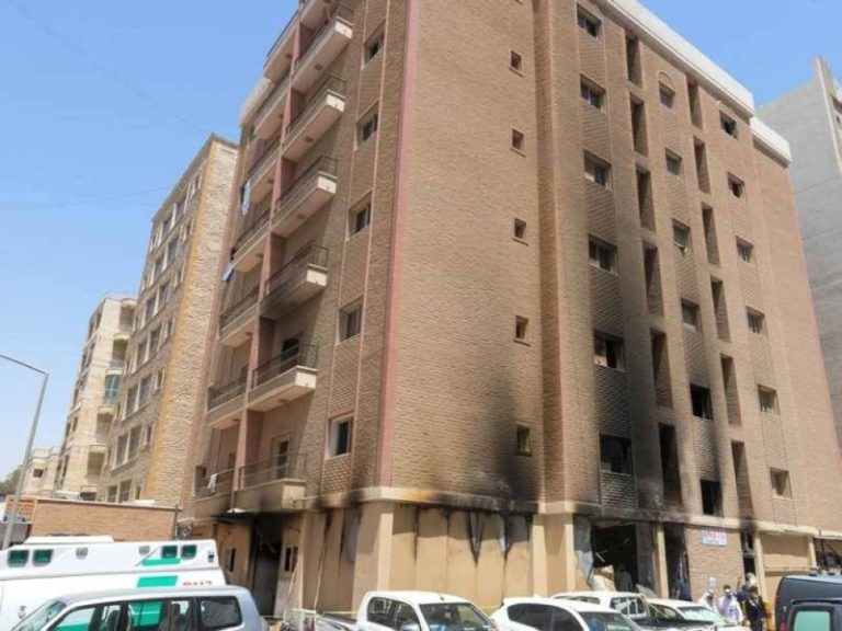 بينهم 4 مصريين.. الكشف عن هوية المتورطين في حريق المنقف بالكويت