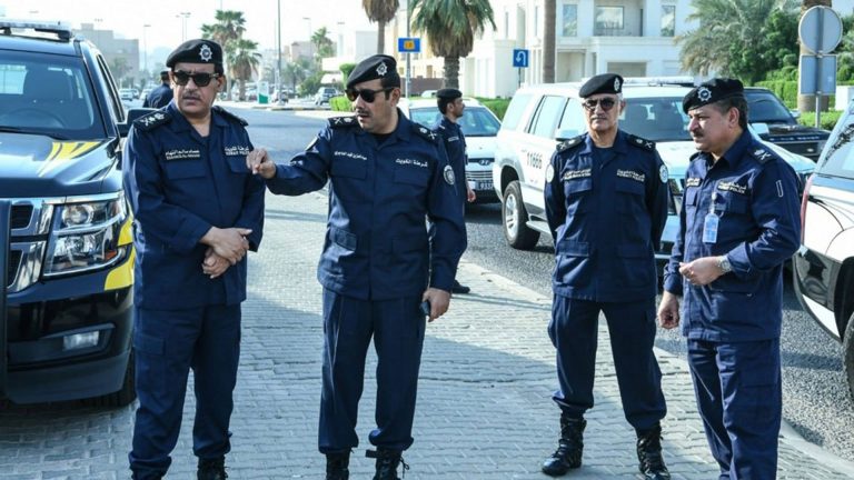 منع من دخول البلاد.. خطة أمنية لمحاصرة مخالفي الإقامة في الكويت