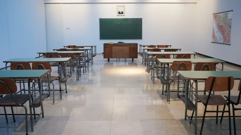 قائمة بأفضل المدارس العربية في بريطانيا.. تعرف على الشروط وطريقة التقديم