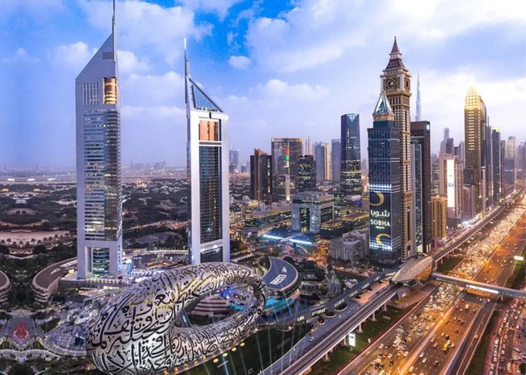 جهز أوراقك الآن.. تأشيرة سفر مجانية للتدريب بفنادق شهيرة بالإمارات إليك طريقة التقديم