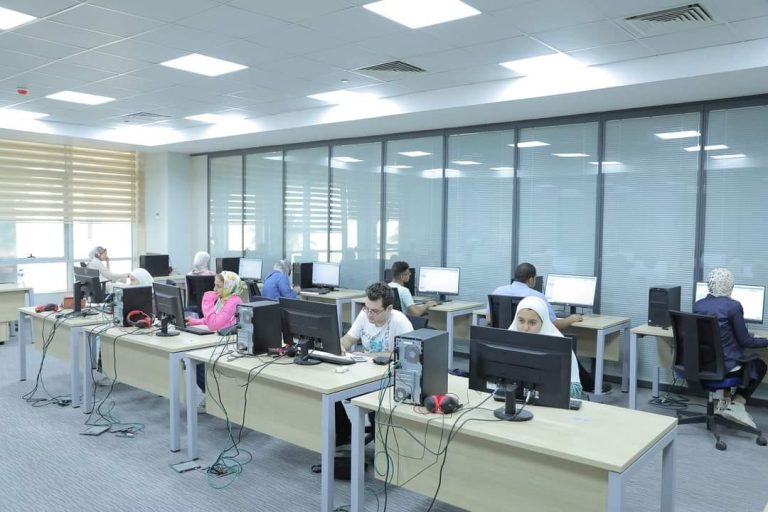 جامعات مصرية ترفض الاعتراف بالشهادات المعادلة السعودية ومصير مجهول ينتظر الطلاب.. والأهالي: «أنقذوا مستقبل أولادنا»