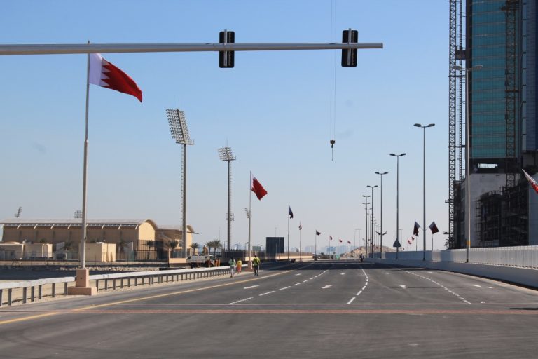 غلق محاور مرورية في البحرين يومي السبت والأحد المقبلين.. إليك 3 مسارات بديلة