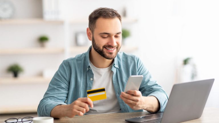 تعرّف على كيفية فتح حساب بنكي خارج مصر والأوراق المطلوبة