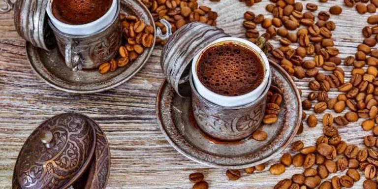 ارتفاع قياسي لأسعار القهوة في بريطانيا.. خبراء يكشفون الأسباب