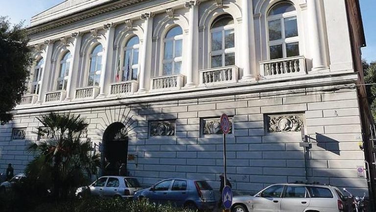 القصة الكاملة لمحاولة انتحار قاصر مصري داخل سجن بجنوة في إيطاليا