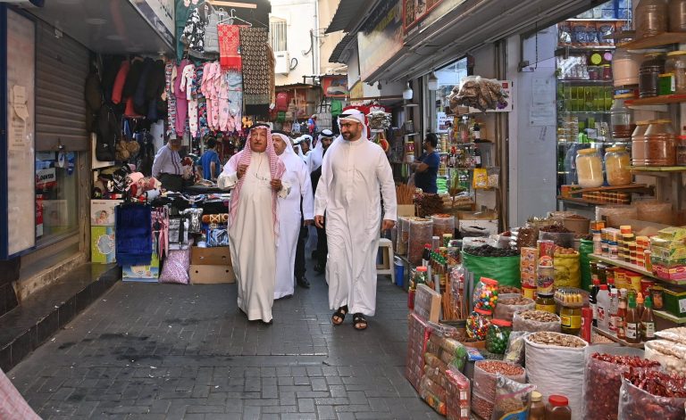 فرص عمل في البحرين برواتب تصل لـ1500 دينار.. (طريقة التقديم والرابط)
