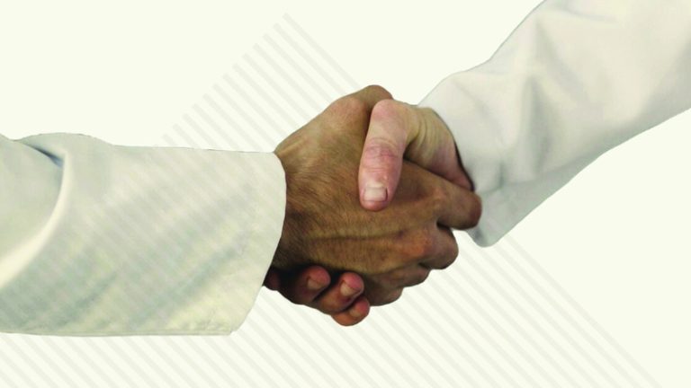 صحة أبوظبي توسّع مبادرة سندكم لدعم ذوي المتوفى لتشمل جميع المقيمين بالإمارة