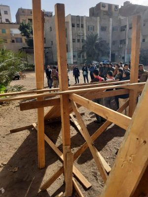 المتقدمين للعمل بالإمارات