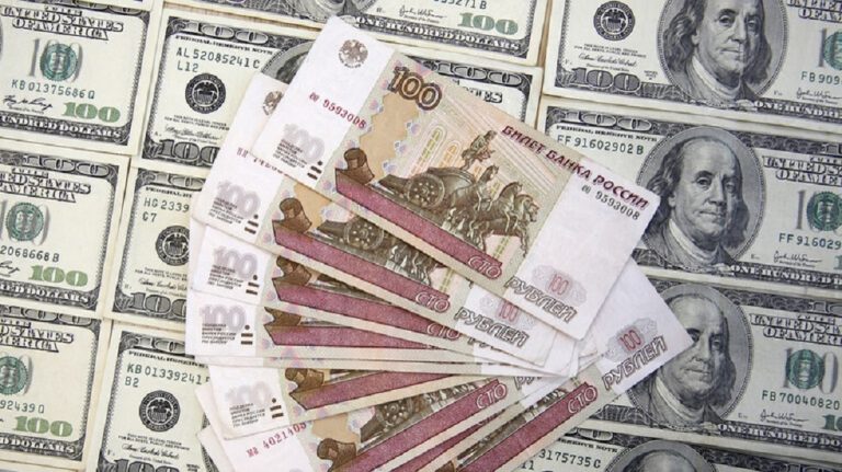 روسيا تقرر زيادة الرواتب ومخصصات البطالة بداية من 1 يناير.. من ستشملهم الزيادة؟