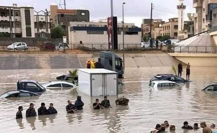 بالصور والفيديو.. أضرار جسيمة بعدة أحياء في ليبيا بعد الأمطار الغزيرة وتحذيرات من فيضانات محتملة