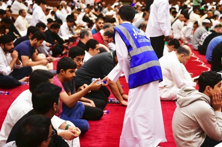 فرص تطوعية لخدمة المصلين في المراكز الرمضانية بالكويت.. ننشر التفاصيل ورابط التقديم