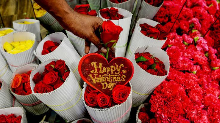 Happy valentine day.. أجمل عبارات تهنئة عيد الحب 2025 للأحباب والأزواج باللغة العربية والإنجليزية