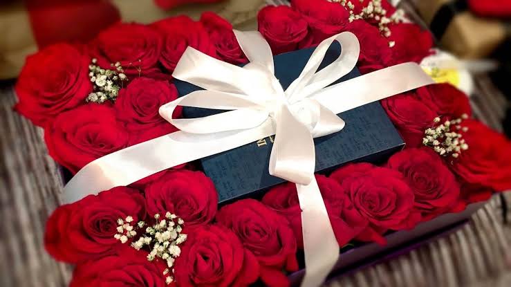 أجمل رسائل تهنئة عيد الحب 2025 بالعربي والإنجليزيValentine’s Day Messages