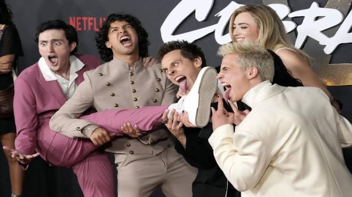 أبرز احداث مسلسل كوبرا كاي الموسم السادس وكيفية مشاهدة cobra kai season 6 على نتفليكس 