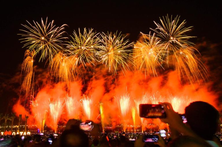 عيد الفطر 2025 في قطر.. سحر ديزني وعروض جوية وفعاليات تأخذك إلى عالم آخر