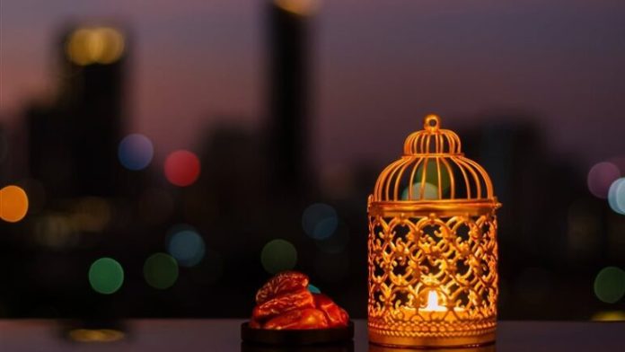 اللهم لك صمت.. دعاء الإفطار للصائم المأثور عن النبي ﷺ كامل والأدعية المستحبة في رمضان