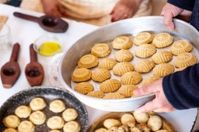 طريقة عمل كعك العيد مكتوبة 