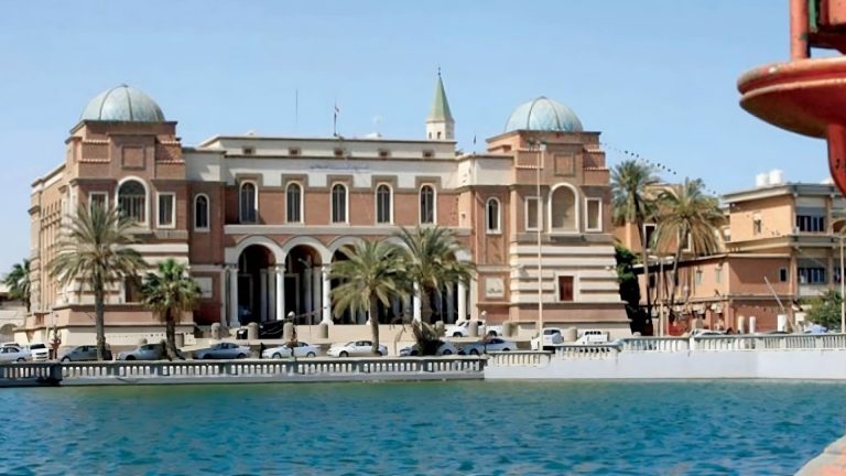 مصرف ليبيا المركزي: 30 أبريل آخر موعد لقبول الأوراق النقدية من فئة الخمسين دينارًا