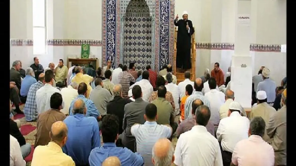 موعد صلاة الجمعة في مصر بعد تغيير الساعة للتوقيت الصيفي 2025.. مواقيت الصلاة في القاهرة والمحافظات