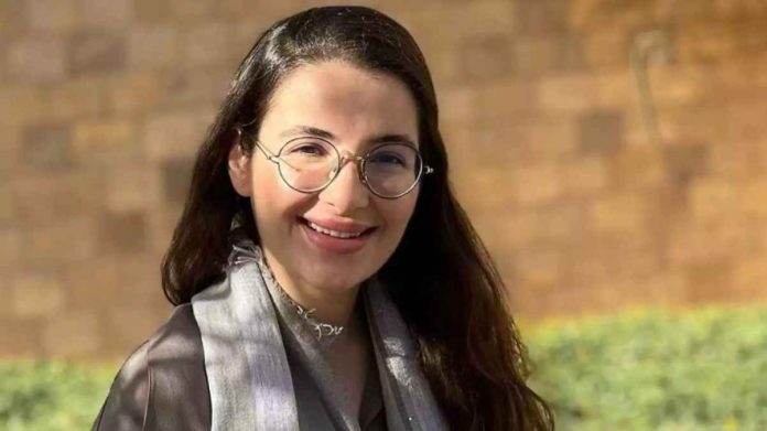 سبب إغلاق عيادة شام الذهبي ابنة أصالة في مصر