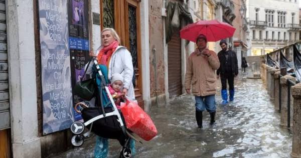 أمطار وعواصف رعدية