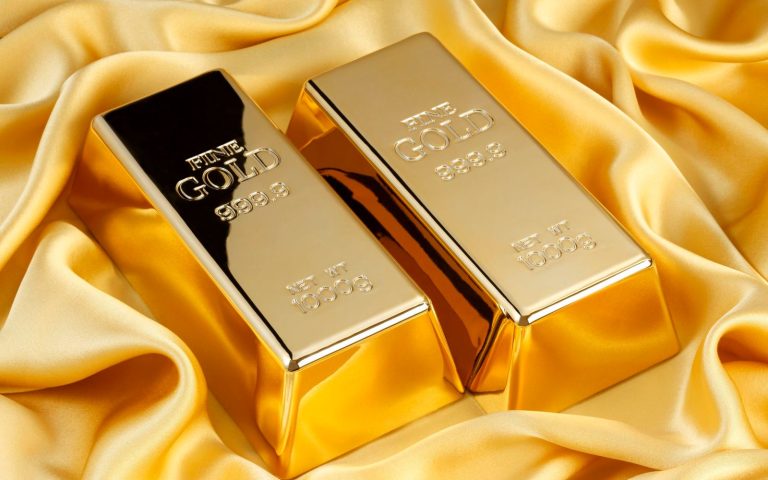 تراجع الذهب إلى 3334 دولارًا وسط عطلة الأسواق وهدنة تجارية مؤقتة