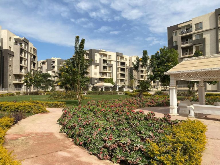 وزير الإسكان: 15 يونيو بدء تسليم دفعة جديدة من وحدات مشروع جنة للفائزين بالقاهرة الجديدة