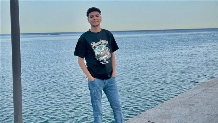 «رأيت الموت بعيني».. طالب مصري يروي لـ«وصال» قصة نجاته بأعجوبة من جحيم طرابلس