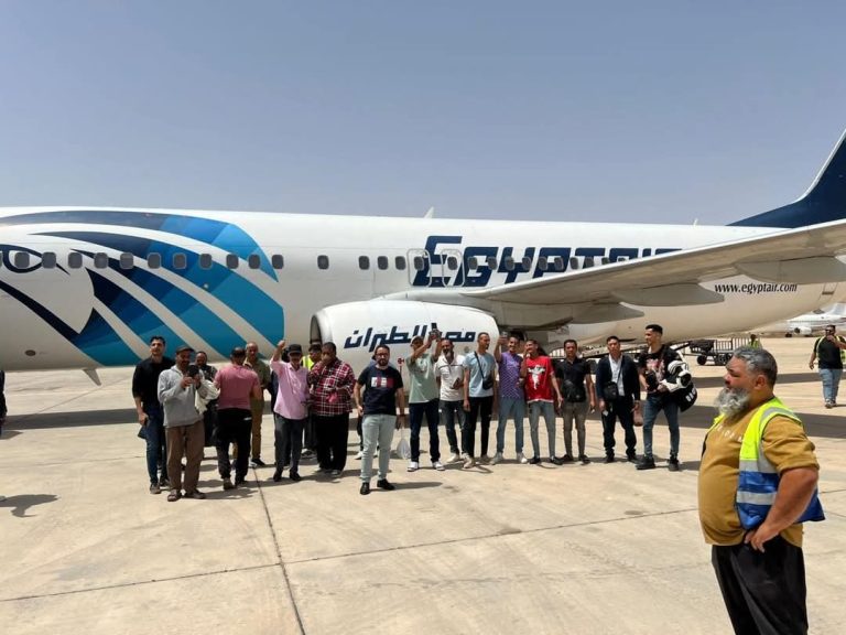 مصر تعيد ٧١ مواطنا من ليبيا..اعرف التفاصيل