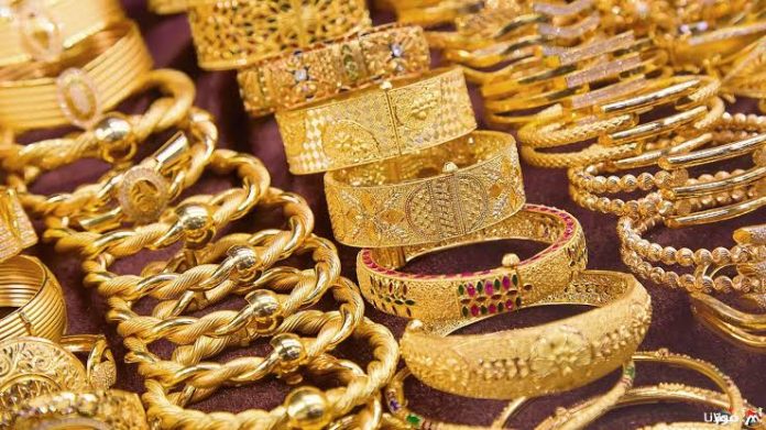 سعر الذهب اليوم عيار 21 الآن 2025 في مصر.. أسباب انخفاض أسعار الذهب محليًا وعالميًا