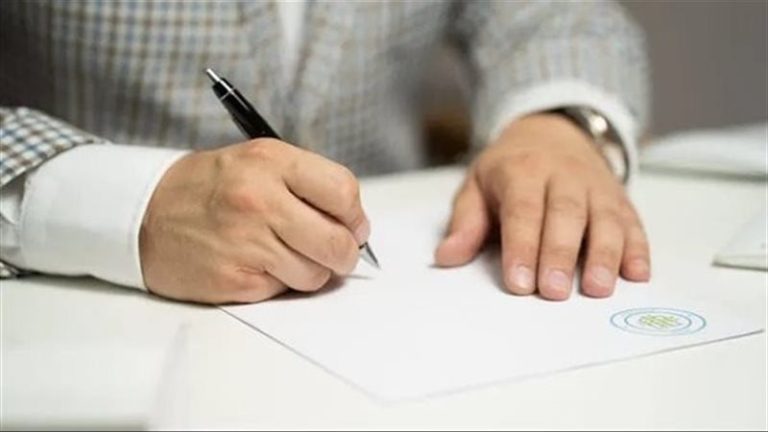 مش هتحتاج تسافر.. خطوات عمل توكيل بيع سيارة للمصريين بالخارج والمستندات المطلوبة