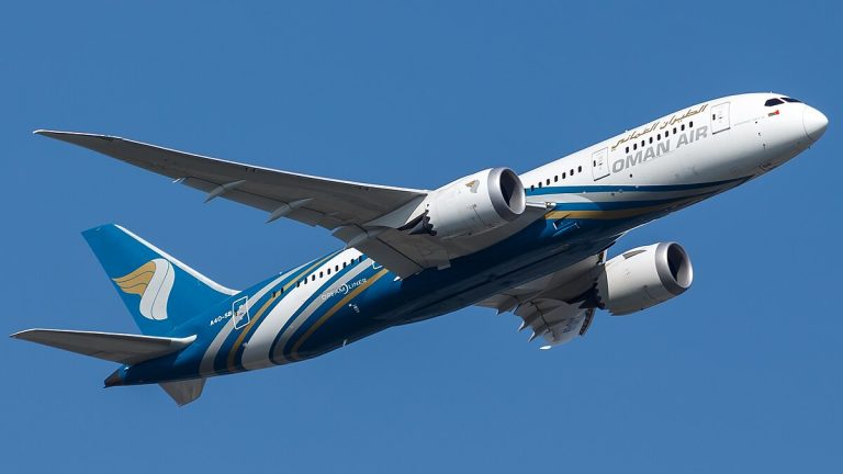 احجز الآن.. الطيران العماني يطلق عرضًا خاصًا للمصريين بأسعار تبدأ من 47 ريال