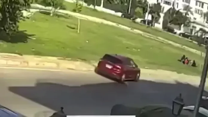 تفاصيل صادمة في حادث دهس النرجس.. وفاة سيدة وإصابة أسرتها بالكامل أثناء جلوسهم بالحديقة