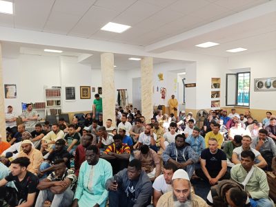 فيديو| أبناء الجاليات الإسلامية يؤدون صلاة عيد الأضحى في إيطاليا وفرنسا 1 فيديو| أبناء الجاليات الإسلامية يؤدون صلاة عيد الأضحى في إيطاليا وفرنسا صلاة عيد الأضحى