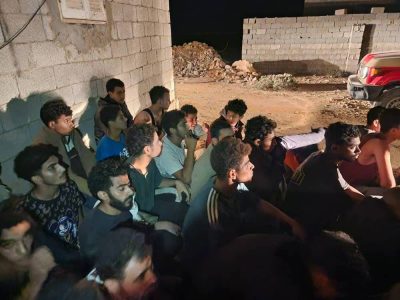 إنقاذ أكثر من 200 مهاجر غير شرعي بينهم مصريون من مخازن المهربين في ليبيا 3 إنقاذ أكثر من 200 مهاجر غير شرعي بينهم مصريون من مخازن المهربين في ليبيا المهاجرين في ليبيا