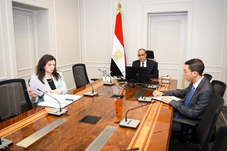 خدمات أسرع وتحويلات آمنة.. ماذا دار في لقاء وزير الخارجية بـ الجالية المصرية في أمريكا؟
