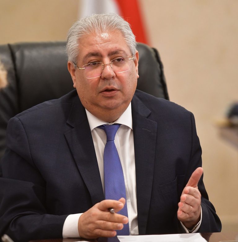 67 طالبًا مصريًا يتصدرون أوائل الثانوية العامة بالكويت.. والسفارة تحتفل بالإنجاز