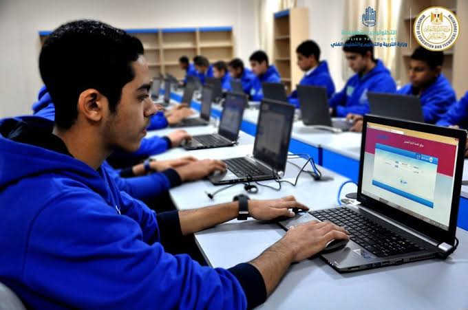 تنسيق مدارس التكنولوجيا التطبيقية والتعليم المزدوج 2025 بعد الإعدادية.. درجات القبول والتخصصات وشروط التقديم