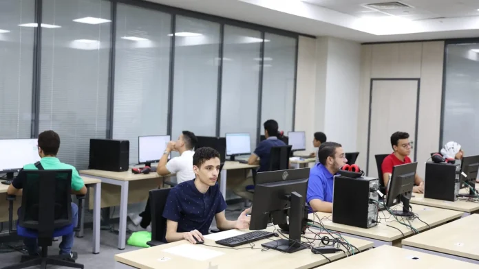رابط تسجيل رغبات تنسيق المرحلة الأولى 2025 عبر موقع التنسيق الإلكتروني ومؤشرات تنسيق كليات القمة 2025