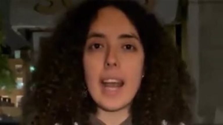 أزمة في بريطانيا بعد فصل طالبة مصرية من الجامعة بسبب تأييدها للقضية الفلسطينية